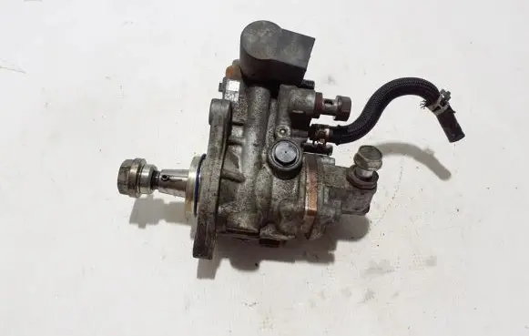 Toyota Hilux (AN120, AN130) Fuel injection high pressure pump 221000E010