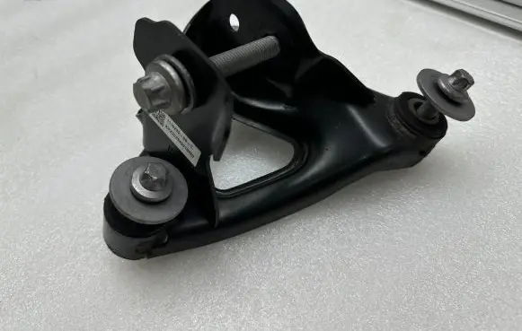 Tesla Model 3 Engine mounting bracket 111023200C 111152000B AWX202940018860