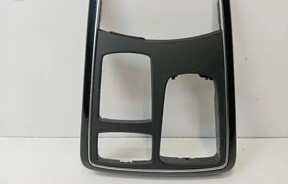 Mercedes-Benz GLE (W166 - C292) Other center console (tunnel) element A1666800803