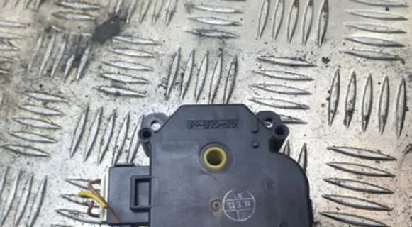 Mazda MPV A/C air flow flap actuator/motor 0637006351 1530