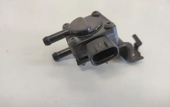 Toyota Avensis T250 Exhaust gas pressure sensor 8948020030