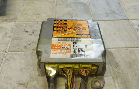 Toyota Corolla Verso E121 Airbag control unit/module 8917013060 2310002510