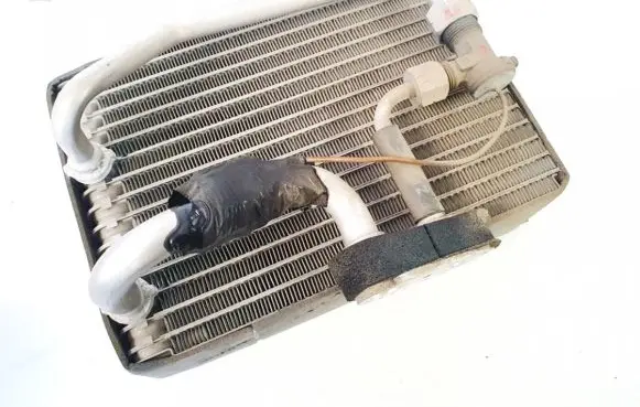 A/C cooling radiator (condenser)