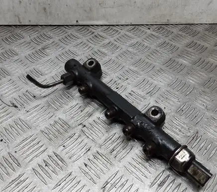 Volvo V50 Fuel main line pipe 9670076780 451419866781