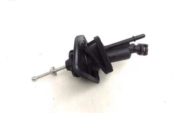Clutch master cylinder