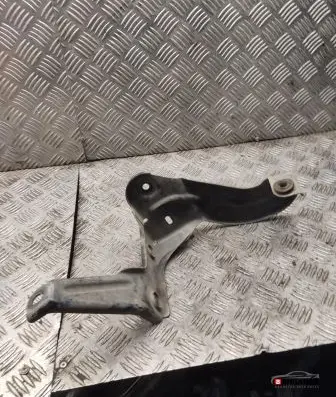 Audi A6 S6 C6 4F Intercooler pipe mounting bracket 4f0145813f