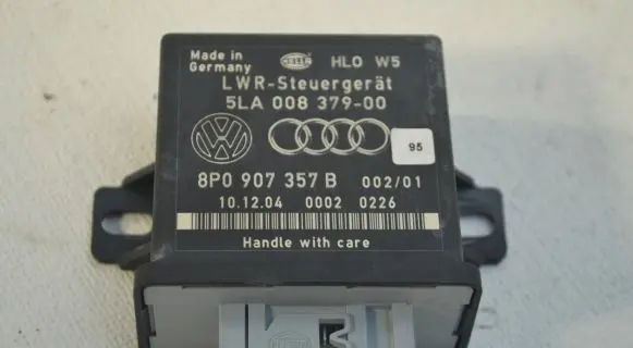 Audi A4 S4 B7 8E 8H Light module LCM 8P0907357B 5LA00837900 00020226