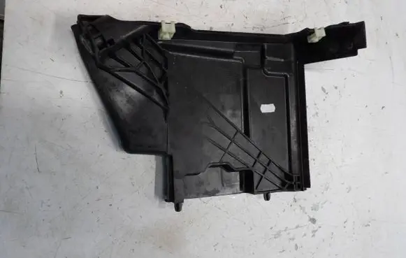 BMW 1 F40 Battery box tray cover/lid 7473113 15677210