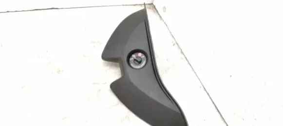 Renault Megane IV Dashboard side end trim 689205425R 1573135X M50327