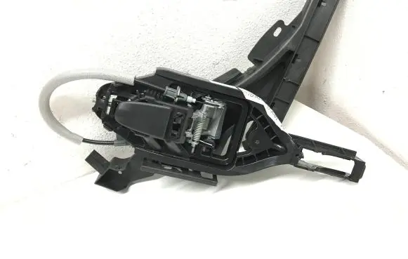 Rear door exterior handle/bracket
