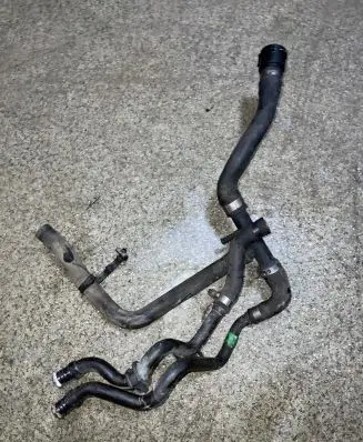 BMW 5 E39 Engine coolant pipe/hose 8369427