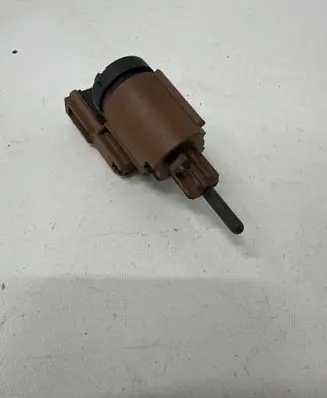 Audi A4 S4 B6 8E 8H Brake pedal sensor switch 3B0945511 19322006 0213