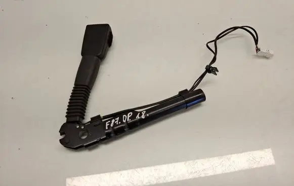 BMW M2 F87 Front seatbelt buckle 7259388