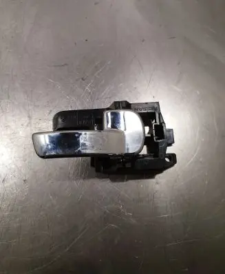 Nissan Qashqai Front door interior handle 80670jd08449