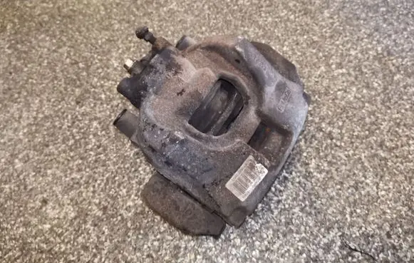 Ford Fusion II Front brake caliper DG9C2B302A