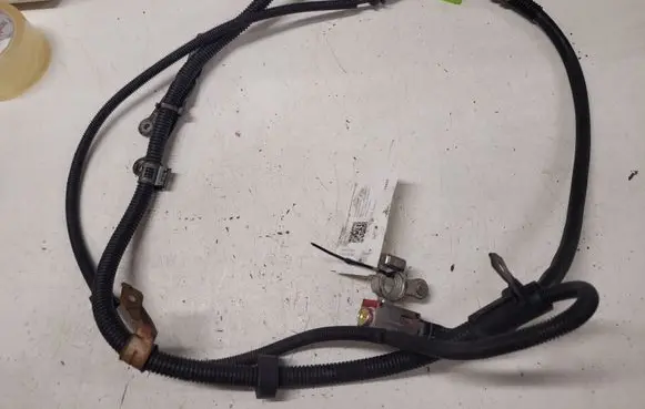 Positive cable (battery)