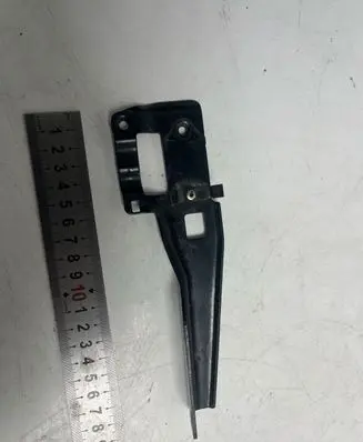 Volkswagen PASSAT B6 Fuel pump bracket 1K0131506