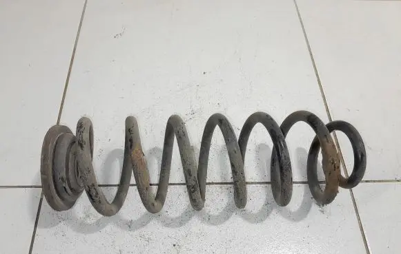 Volkswagen PASSAT B7 Rear coil spring NOCODE