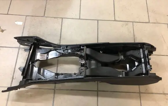 BMW 5 F10 F11 Center console 147692-10 9288671
