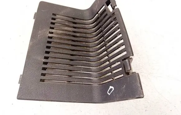 Opel Astra H Other trunk/boot trim element 332004790