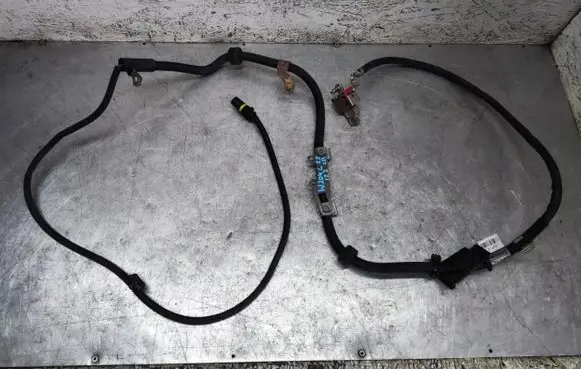 Mercedes-Benz C W204 Positive cable (battery) A2044402613