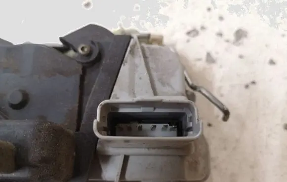 Peugeot 307 Front door lock