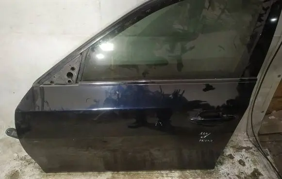 BMW 5 E60 E61 Front door melynos