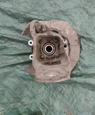 BMW X5 E70 Rear wheel hub spindle/knuckle 33326770981