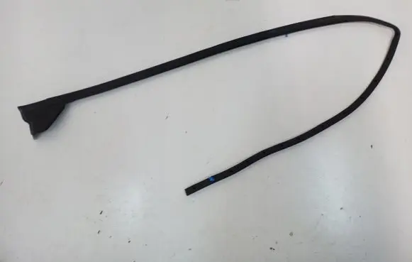 Peugeot 307 Front door rubber seal 9825358280