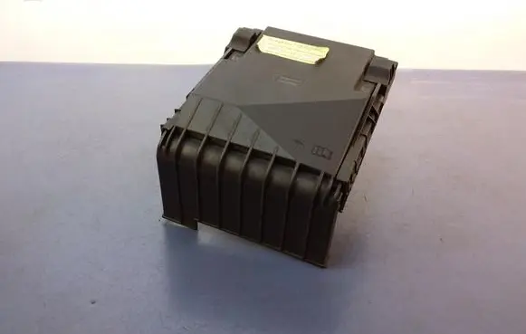 Volkswagen PASSAT B6 Fuse box set 1K0937132F