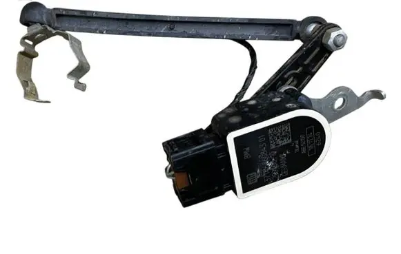 BMW 3 F30 F35 F31 Headlight/headlamp level sensor 6860843 37146860843