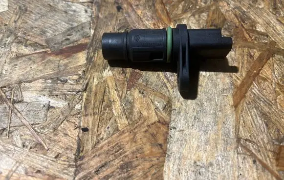 Nissan Navara D23 Camshaft position sensor 237317135R