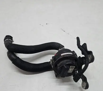Maserati GranTurismo II Water pump 52115758