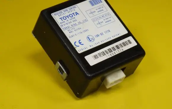 Toyota Corolla Verso AR10 Door control unit/module 89741-0F010 897410F010