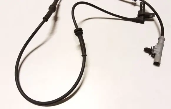 Land Rover Range Rover Sport L320 ABS brake wheel speed sensor 0265007924 SSB500133