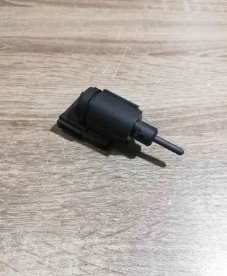 Volkswagen Touareg I Brake pedal sensor switch 8E0945515 19322004