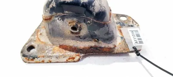 Volkswagen Golf V Bracket in trunk/boot 