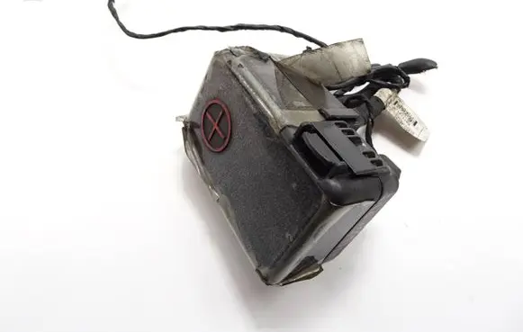 Hyundai i30 Airbag deployment crash/impact sensor 130610 T0GD569 1045C102