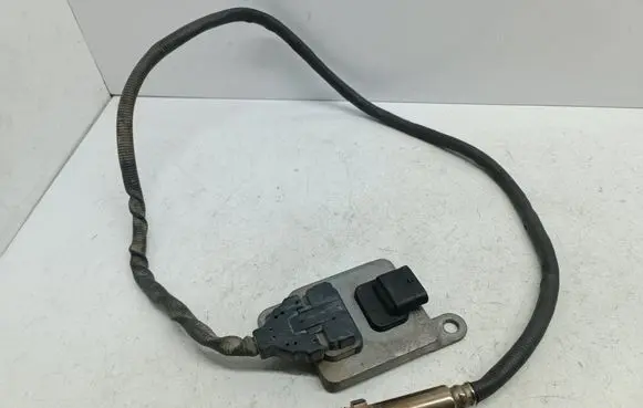 Mercedes-Benz C W205 Lambda probe sensor A0009053706 0009053706