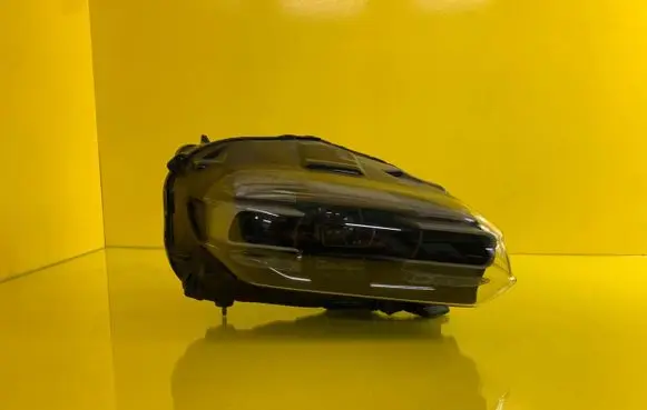 Porsche Taycan 9J1 Headlight/headlamp 9J1941032E