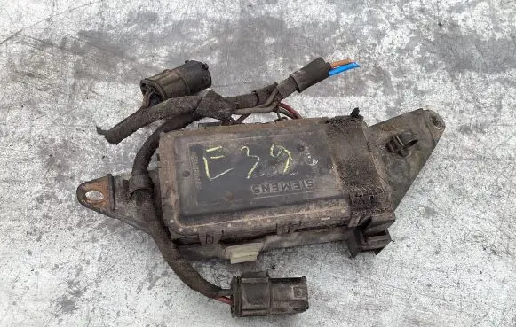 BMW 5 E39 Fuse box set C233c502