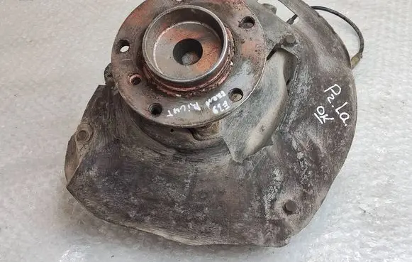 BMW 5 E39 Front wheel hub 1092854 1092854R