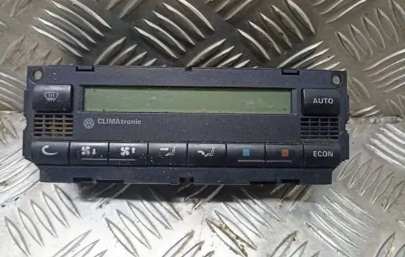 Volkswagen PASSAT B5 Climate control unit