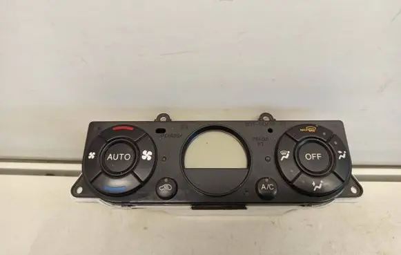 Ford Mondeo Mk III Climate control unit 2S7H18C612AB CD132EATC WFGB04278