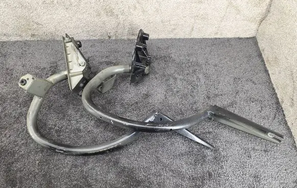 Mercedes-Benz C AMG W205 Tailgate/trunk/boot hinge A2057501528 A2057501628