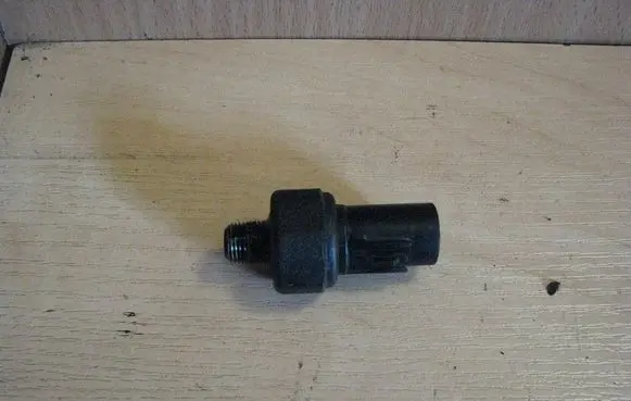 Hyundai i30 Oil pressure sensor 9475037000