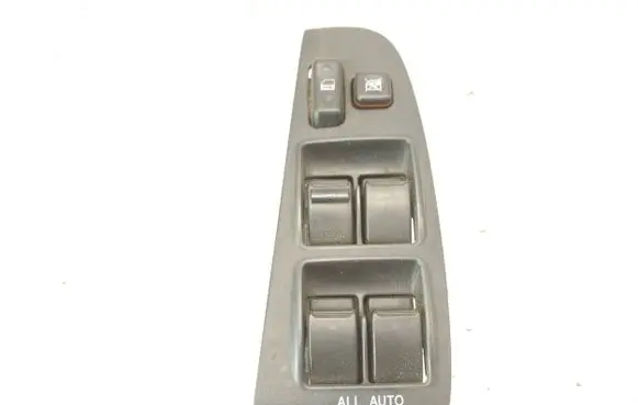 Toyota Avensis T250 Electric window control switch 8482005100 37168A276C