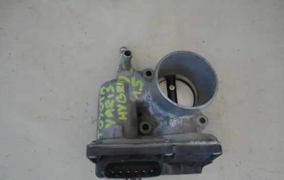 Toyota Yaris Throttle valve 2203047040