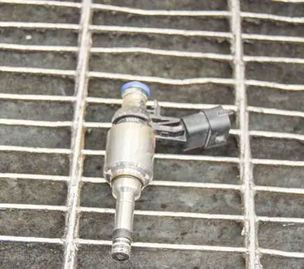 Hyundai ix35 Fuel injector 353102B130 9041050014