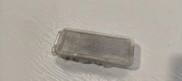 Peugeot 607 Glove box light 